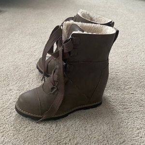 Universal Thread Katherine Wedge Boot